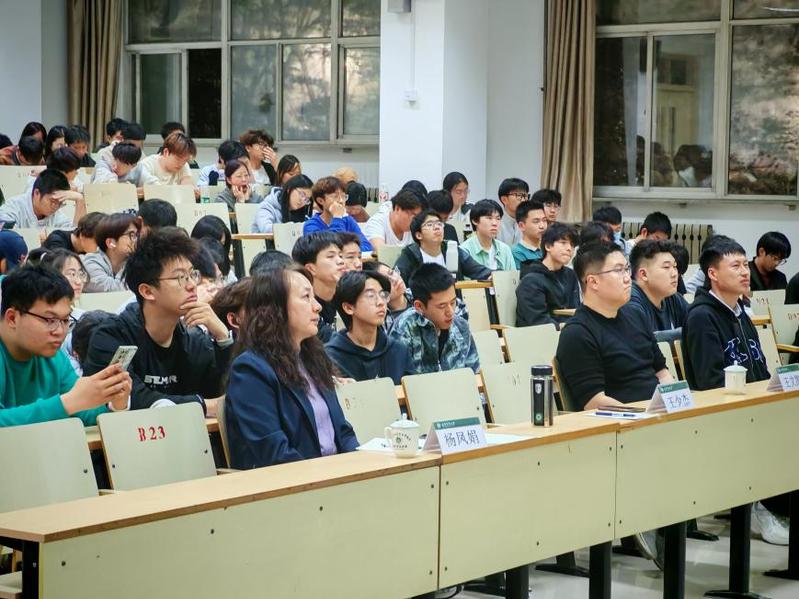 太阳成集团tyc539举办“设施园艺大家谈”...